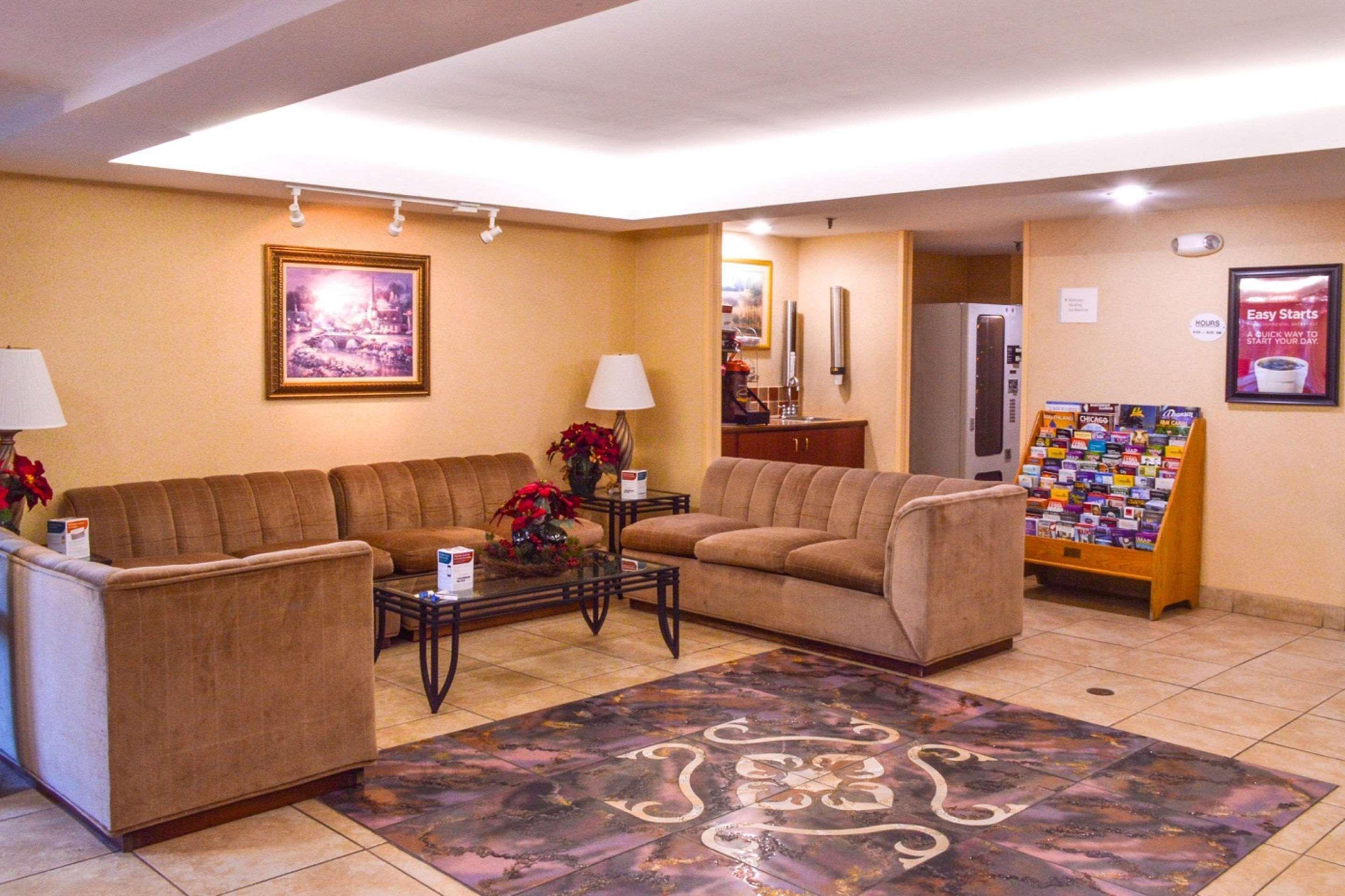 Econo Lodge Уилоубрук Екстериор снимка