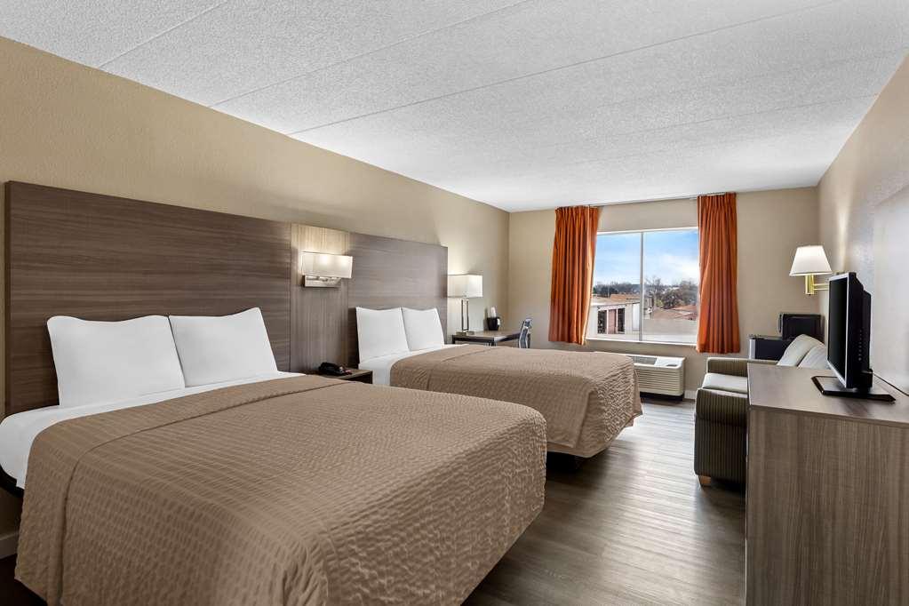 Econo Lodge Уилоубрук Стая снимка